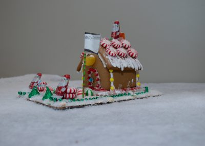 2021 GingerbreadContest Entires 06 400x284 - 2021 Gingerbread House Contest