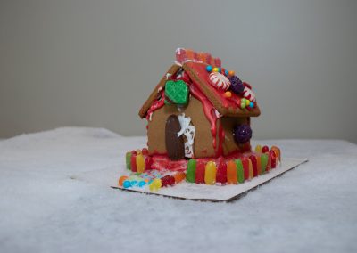 2021 GingerbreadContest Entires 08 400x284 - 2021 Gingerbread House Contest