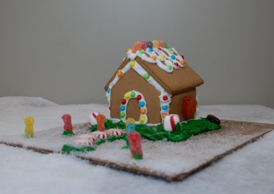 2021 GingerbreadContest Entires 10 400x284 - 2021 Gingerbread House Contest