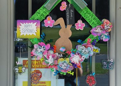 Susquehanna Wreath Entry 400x284 - 2022 Spring Wreath Decorating Contest